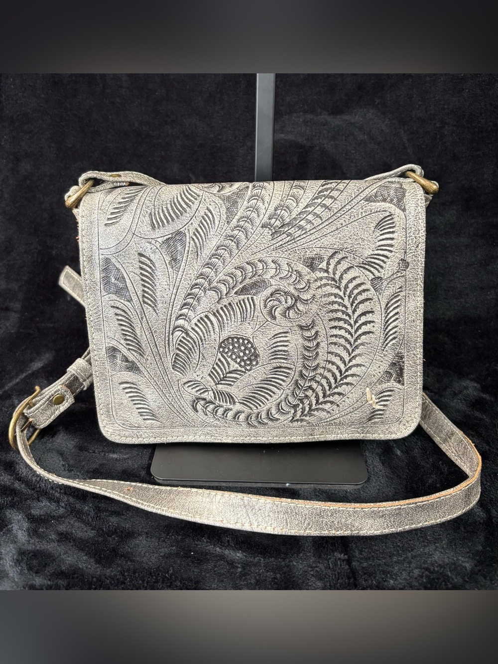 Leaders In Leather Gray Tooled Leather Crossbody Bag